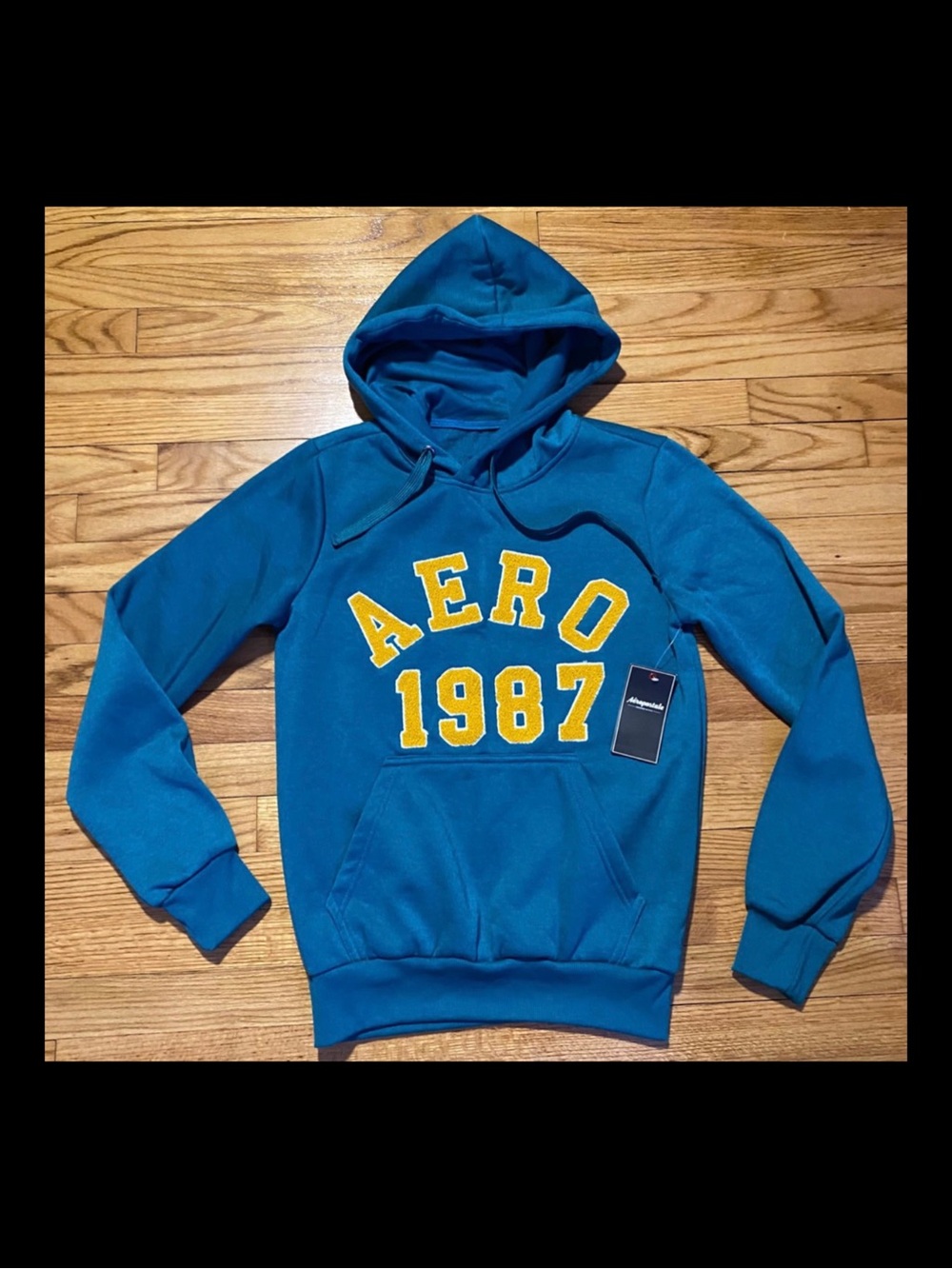 AΓ©ropostale AERO 1987
pullover hoodie green
Men's SZ Small new